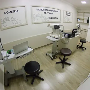 Sala de biometria, microscopia, paquimetria e topografia