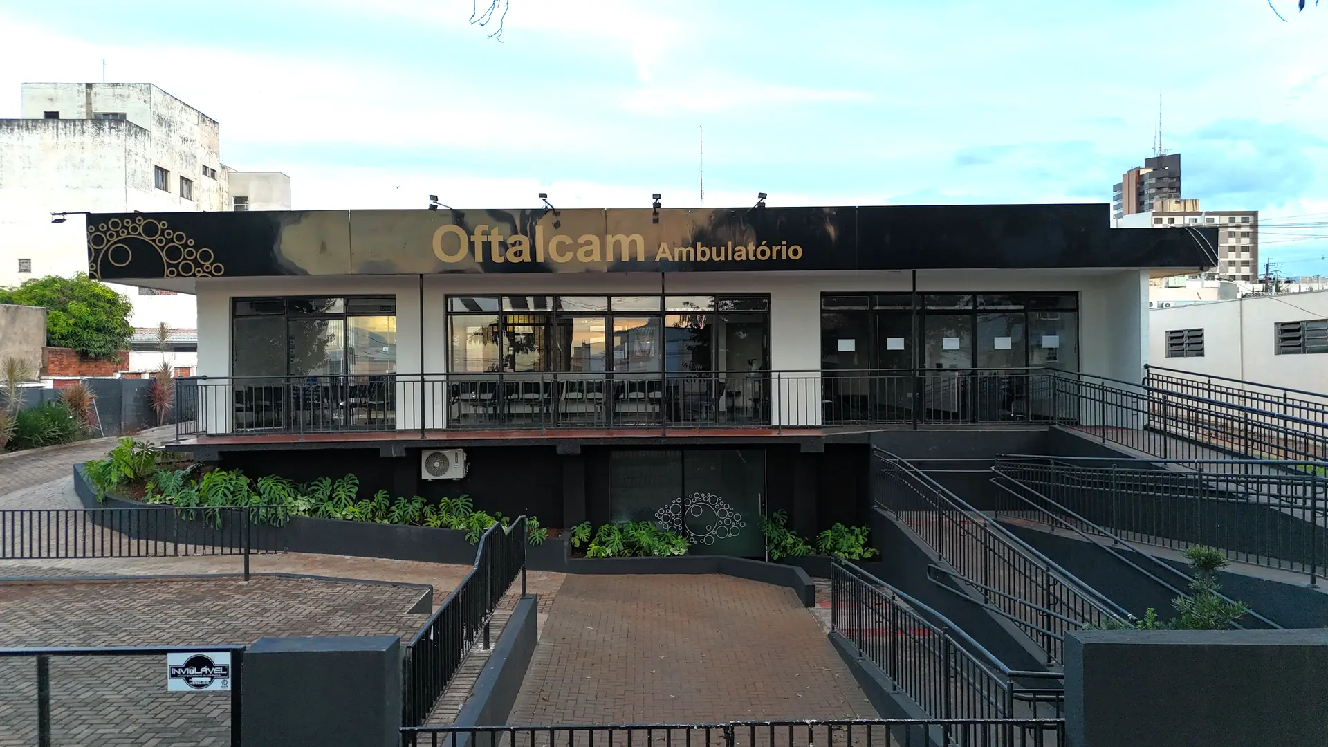 Ambulatório Oftalcam, na Avenida Goioerê