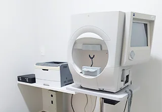 Equipamento e sala de exames da Oftalcam, foto 1