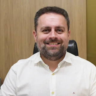 Dr. Augustin