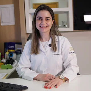 Dra. Francine de Sá